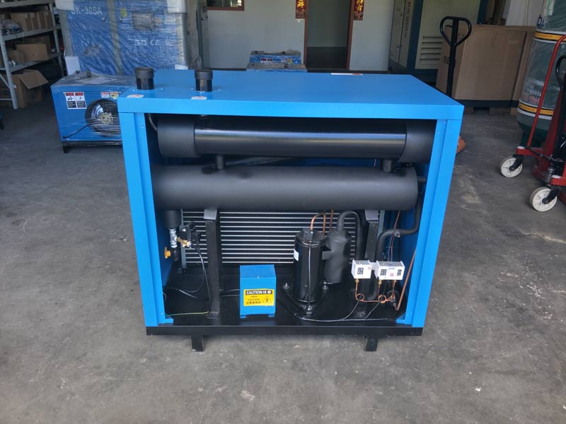 風(fēng)冷型冷干機(jī)運(yùn)行時(shí)對環(huán)境及溫度的要求？